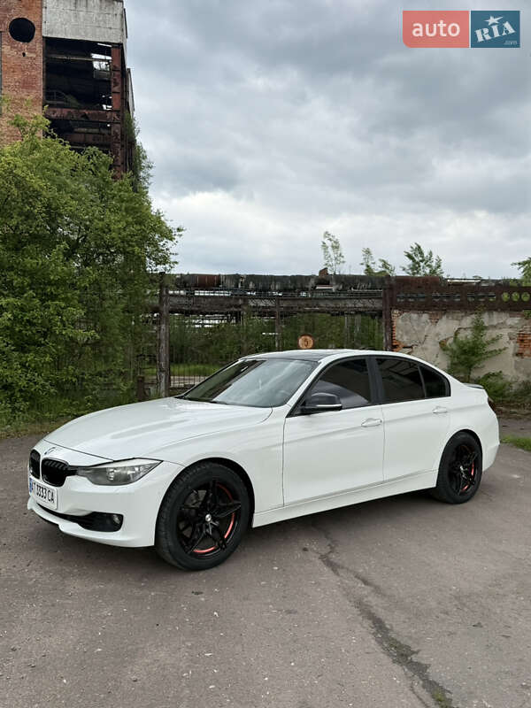 Седан BMW 3 Series 2012 в 