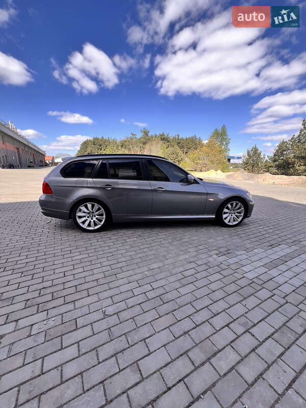 Универсал BMW 3 Series 2010 в Костополе