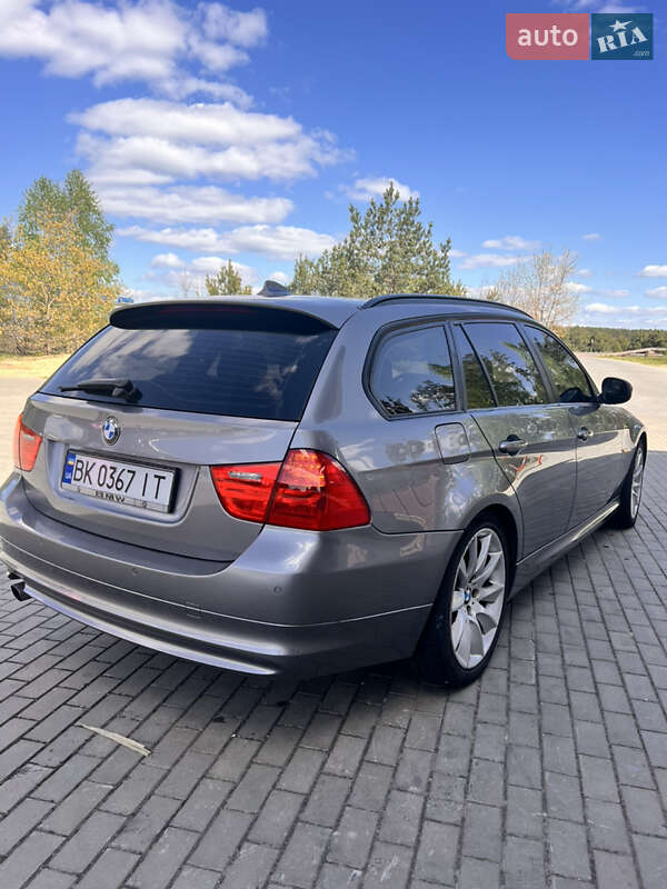 Универсал BMW 3 Series 2010 в Костополе