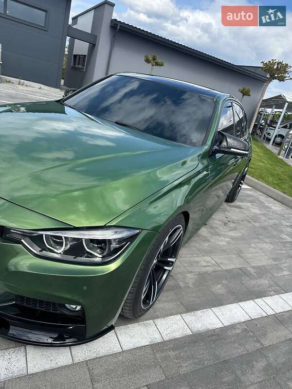 Седан BMW 3 Series 2017 в Луцке