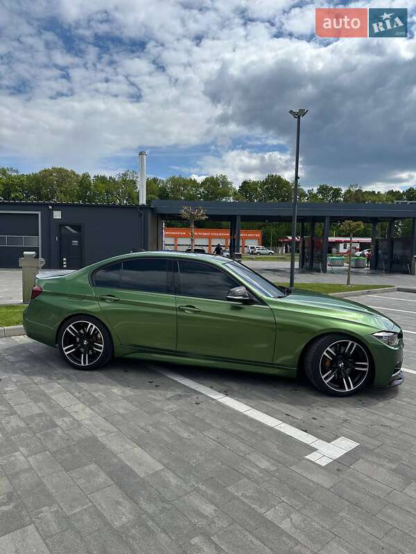 Седан BMW 3 Series 2017 в Луцке