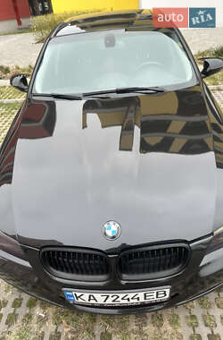 Седан BMW 3 Series 2011 в 