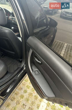 Седан BMW 3 Series 2011 в 