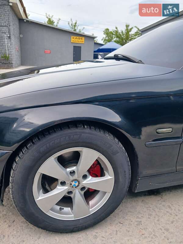 Седан BMW 3 Series 2001 в Каневі