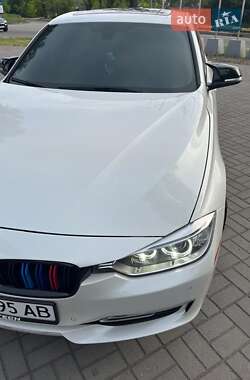 Седан BMW 3 Series 2015 в 