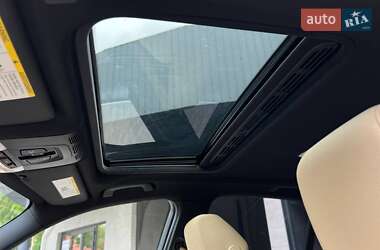 Седан BMW 3 Series 2018 в 