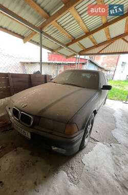 Купе BMW 3 Series 1995 в Черновцах