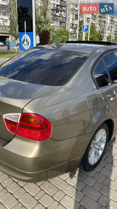 Седан BMW 3 Series 2006 в Києві