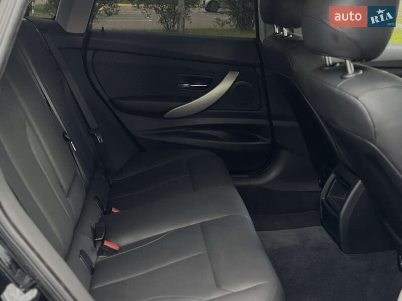 Седан BMW 3 Series 2015 в Киеве