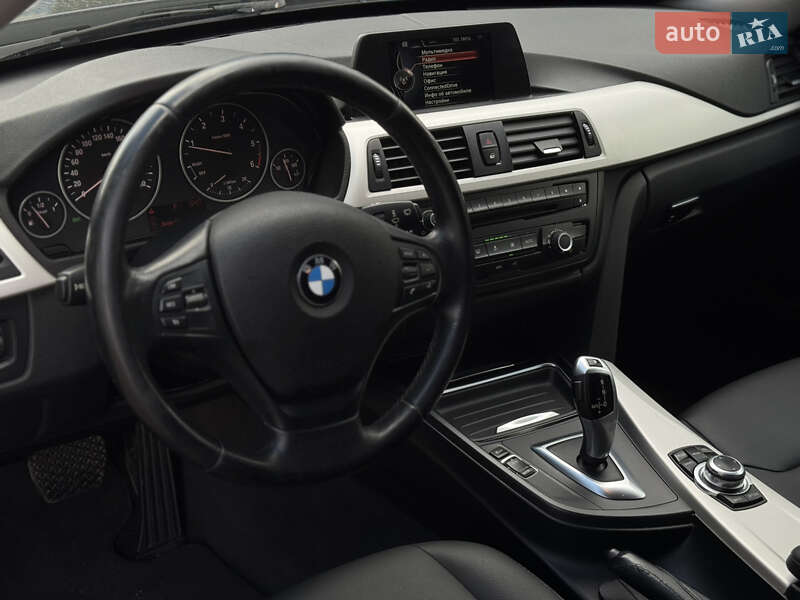 Седан BMW 3 Series 2015 в Киеве