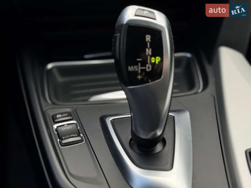 Седан BMW 3 Series 2015 в Киеве