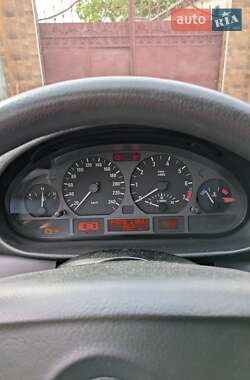 Купе BMW 3 Series 2003 в 