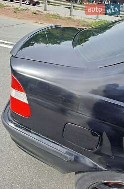 Седан BMW 3 Series 2000 в 
