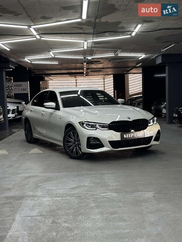 Седан BMW 3 Series 2022 в 