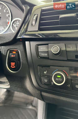 Седан BMW 3 Series 2012 в 
