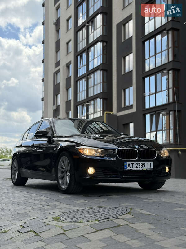 Седан BMW 3 Series 2013 в Ивано-Франковске