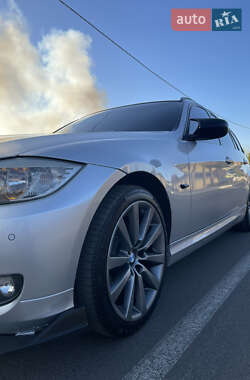 Универсал BMW 3 Series 2010 в 