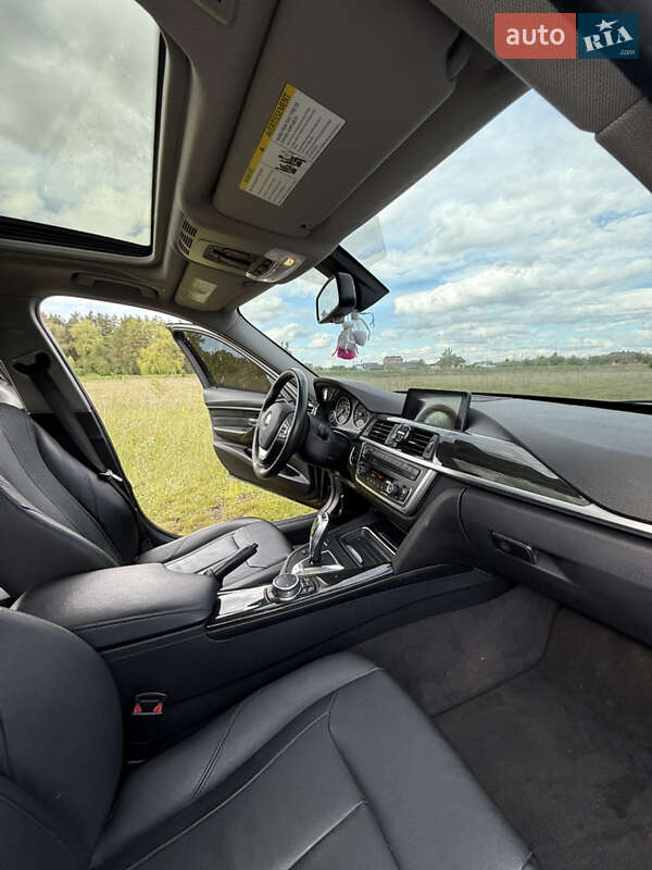 Седан BMW 3 Series 2015 в Львові