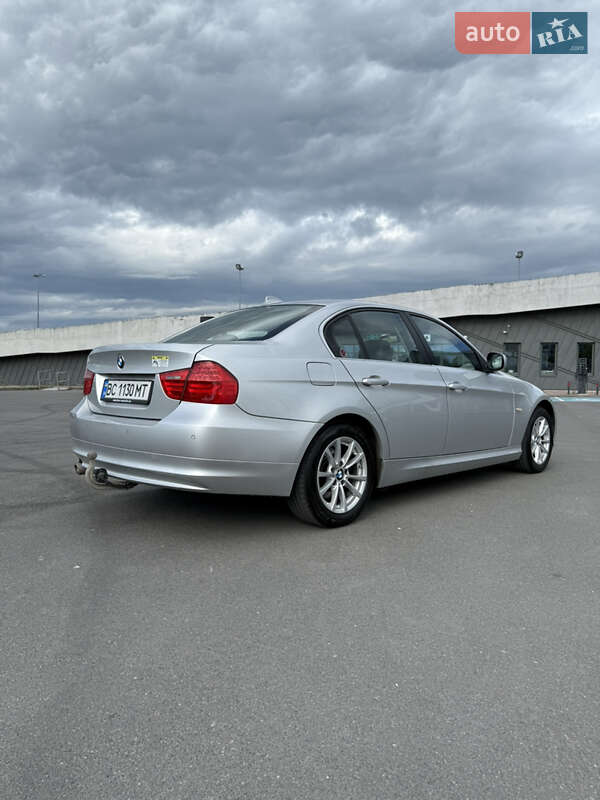 Седан BMW 3 Series 2010 в Львове фото 6 Седан BMW 3 Series 2010 в Львове
