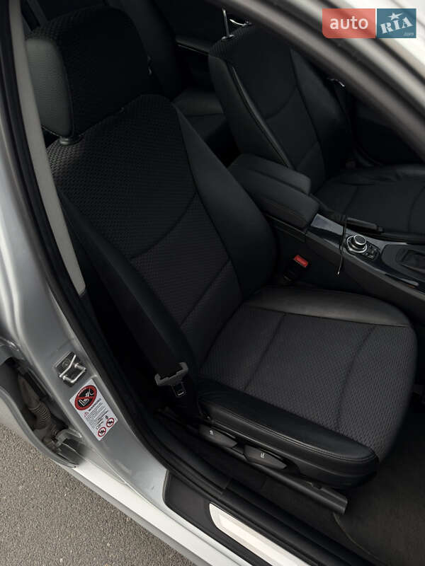 Седан BMW 3 Series 2010 в Львове фото 18 Седан BMW 3 Series 2010 в Львове