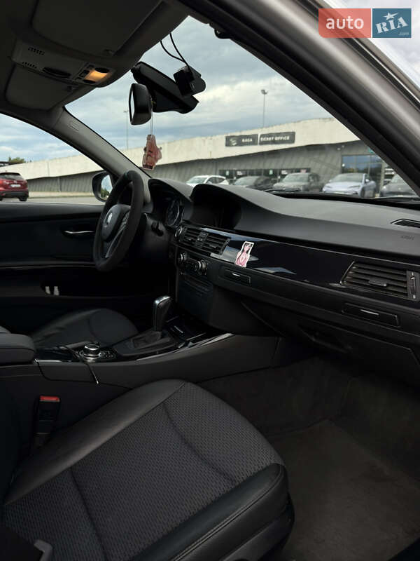 Седан BMW 3 Series 2010 в Львове фото 22 Седан BMW 3 Series 2010 в Львове