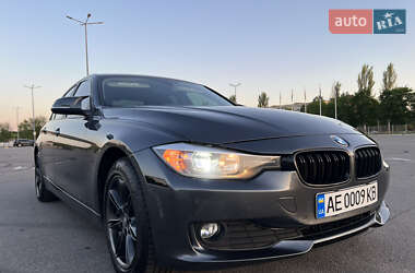 Седан BMW 3 Series 2015 в 