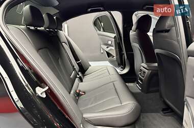 Седан BMW 3 Series 2025 в 