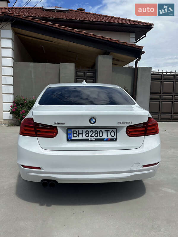 Седан BMW 3 Series 2013 в Миколаєві