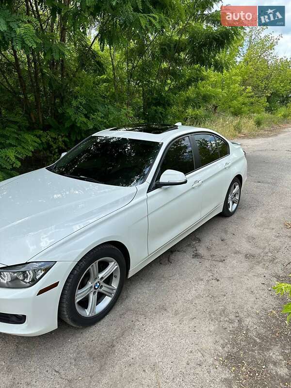 Седан BMW 3 Series 2012 в Смеле