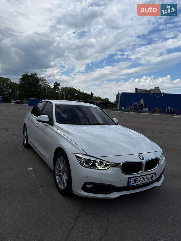 Седан BMW 3 Series 2016 в Чернигове