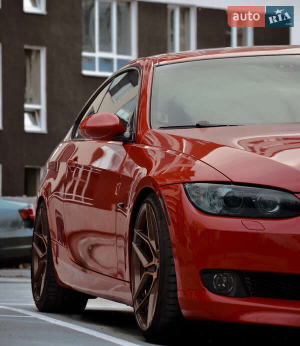 Купе BMW 3 Series 2009 в Киеве
