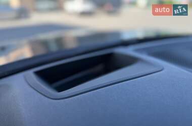 Седан BMW 3 Series 2020 в 