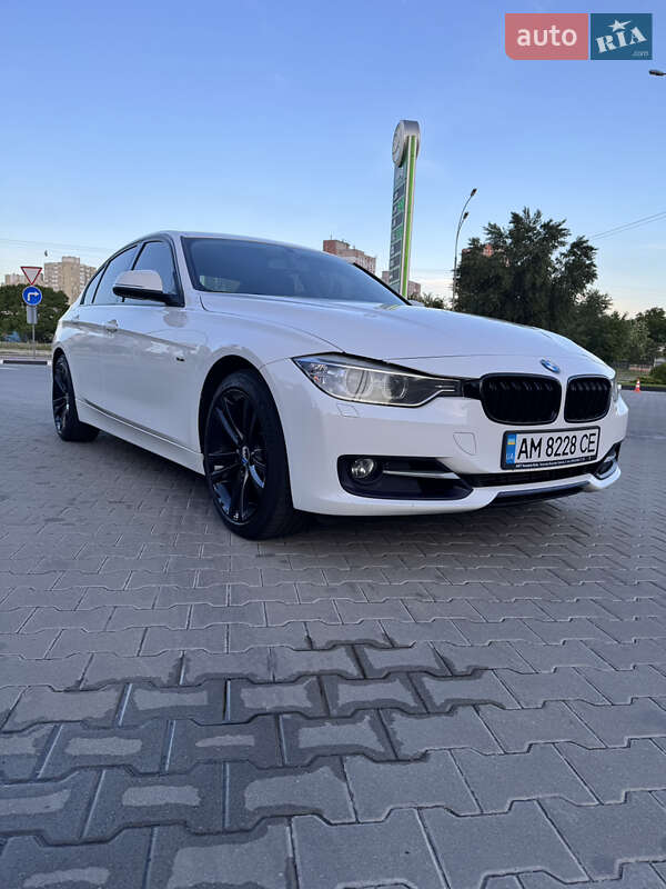 Седан BMW 3 Series 2012 в 
