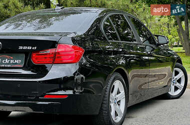 Седан BMW 3 Series 2013 в 