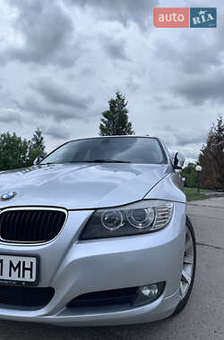 Седан BMW 3 Series 2010 в 