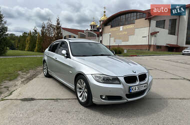 Седан BMW 3 Series 2010 в 