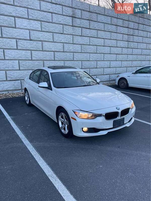 Седан BMW 3 Series 2015 в 
