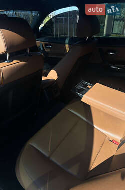 Седан BMW 3 Series 2011 в 