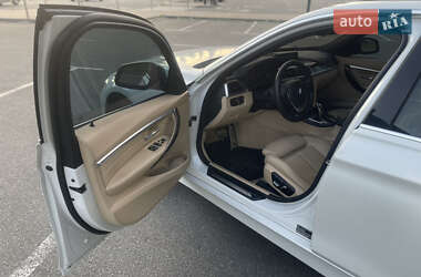 Седан BMW 3 Series 2015 в 