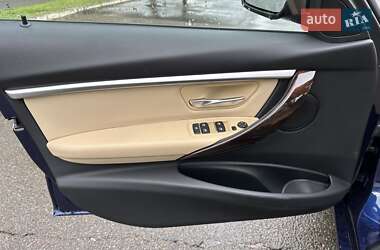 Седан BMW 3 Series 2016 в 