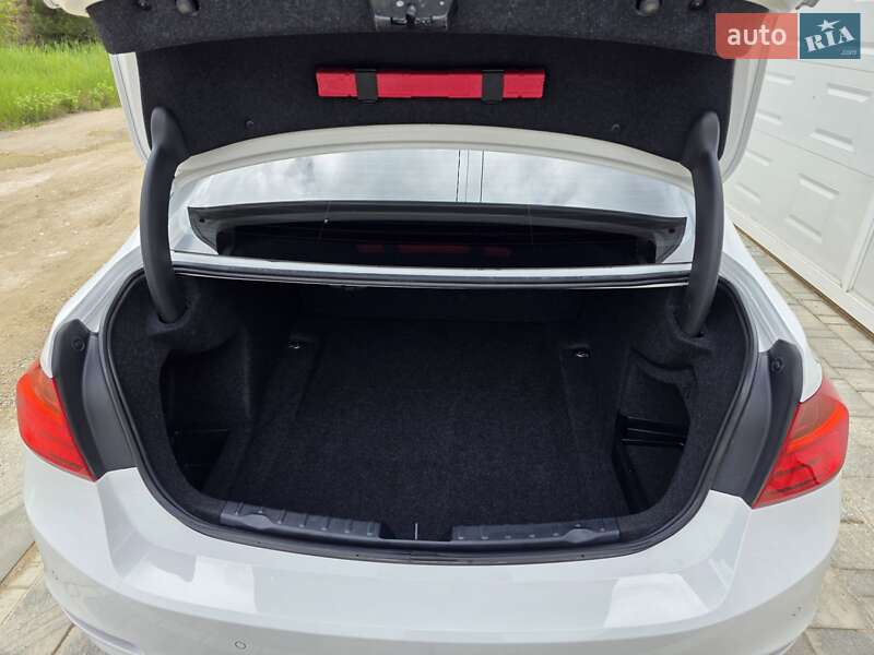 Седан BMW 3 Series 2012 в Одессе