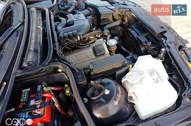 Седан BMW 3 Series 2000 в 