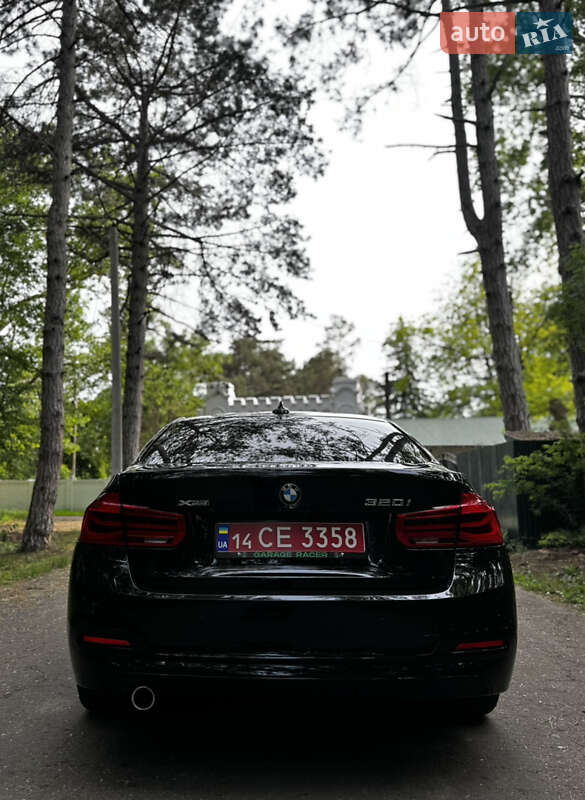 Седан BMW 3 Series 2017 в Одессе