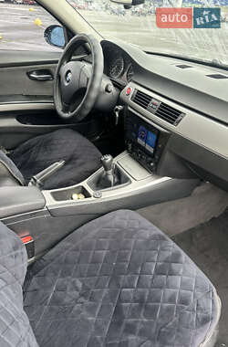 Седан BMW 3 Series 2005 в 