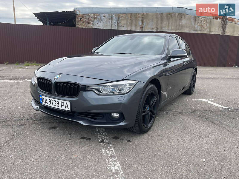 Седан BMW 3 Series 2015 в Киеве