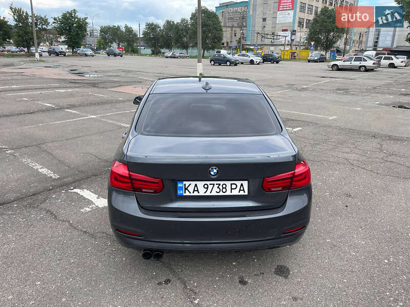 Седан BMW 3 Series 2015 в Киеве