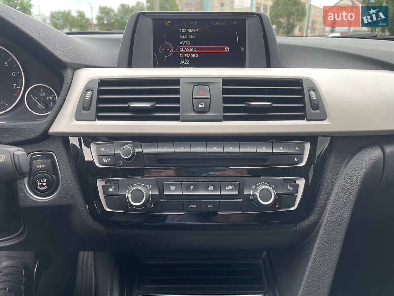 Седан BMW 3 Series 2015 в Киеве