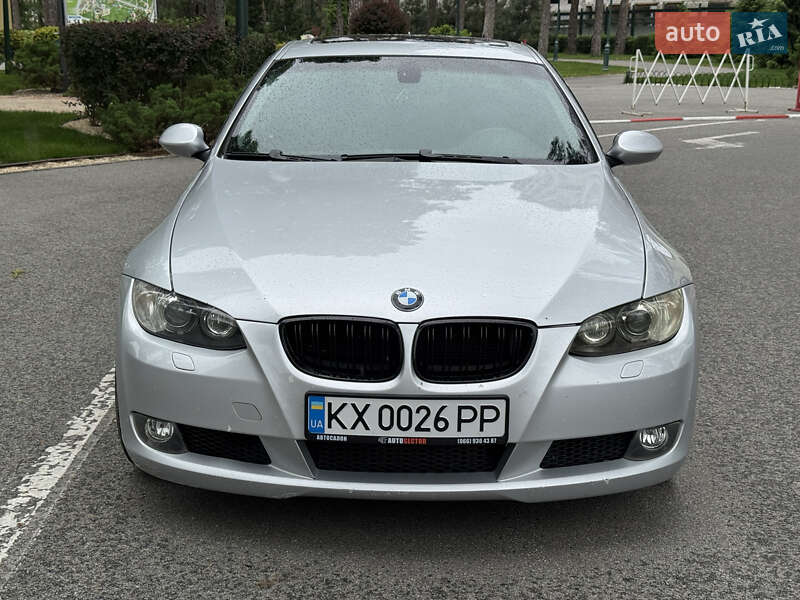 Купе BMW 3 Series 2009 в Харькове