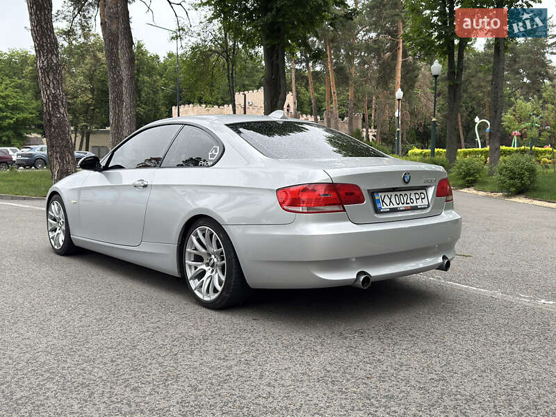Купе BMW 3 Series 2009 в Харькове