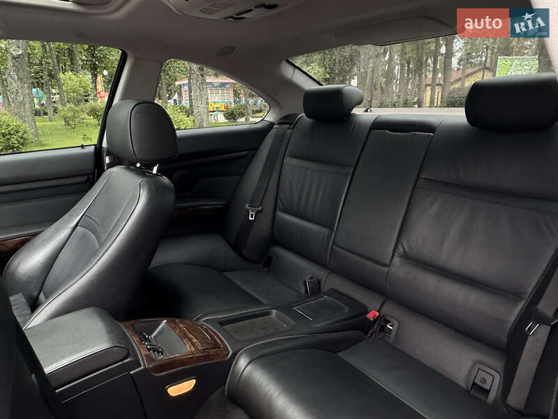 Купе BMW 3 Series 2009 в Харькове